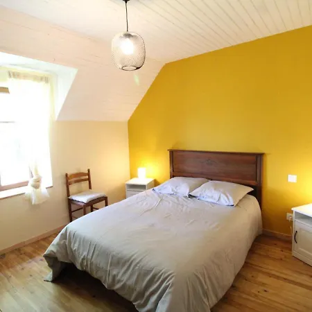 Maison Renovee Au Coeur Du Cantal, Animaux Acceptes - Fr-1-742-469