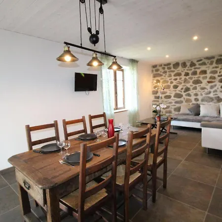 Maison Renovee Au Coeur Du Cantal, Animaux Acceptes - Fr-1-742-469 Casa vacanze