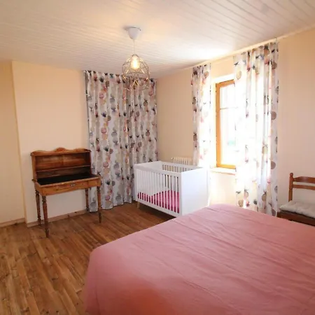 Holiday home Maison Renovee Au Coeur Du Cantal, Animaux Acceptes - Fr-1-742-469 *